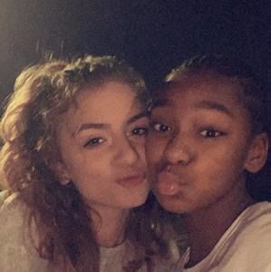 Meet your Posher, Laniya